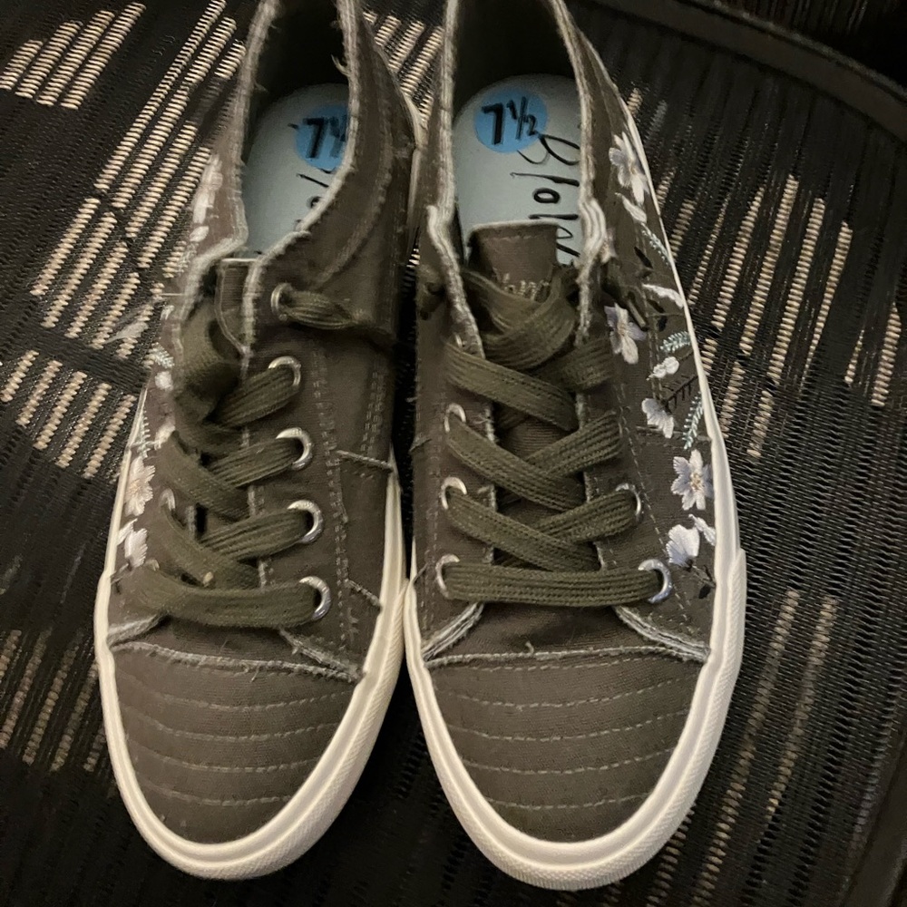 Blowfish Malibu Floral Canvas Sneakers - Olive